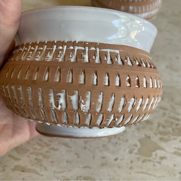 Mid Century Modern Geometric pattern White Glazed pottery set - Picture 6 of 16